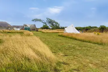 Non electric grass tent pitches