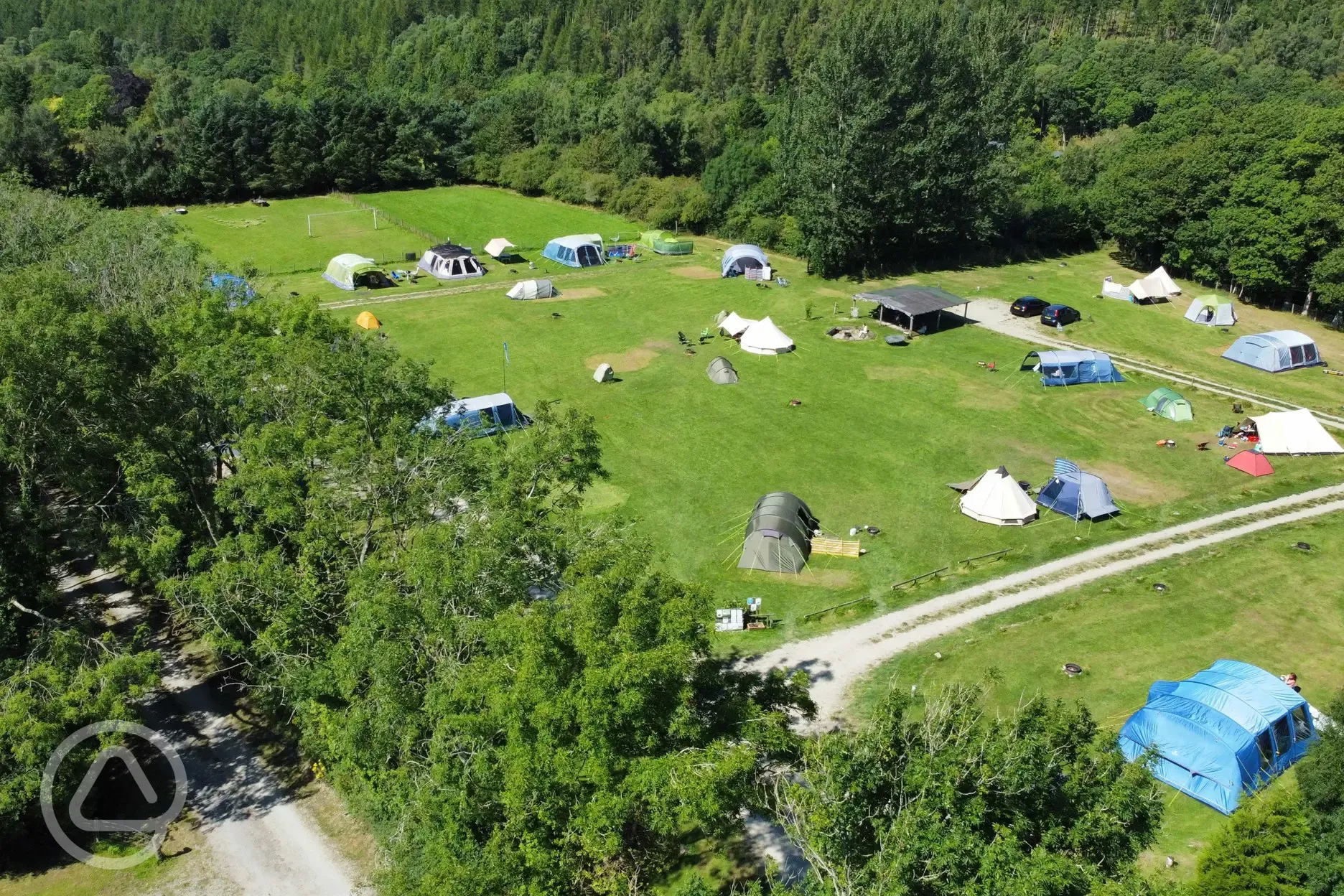 Large tents on well spaced electric and non electric grass pitches