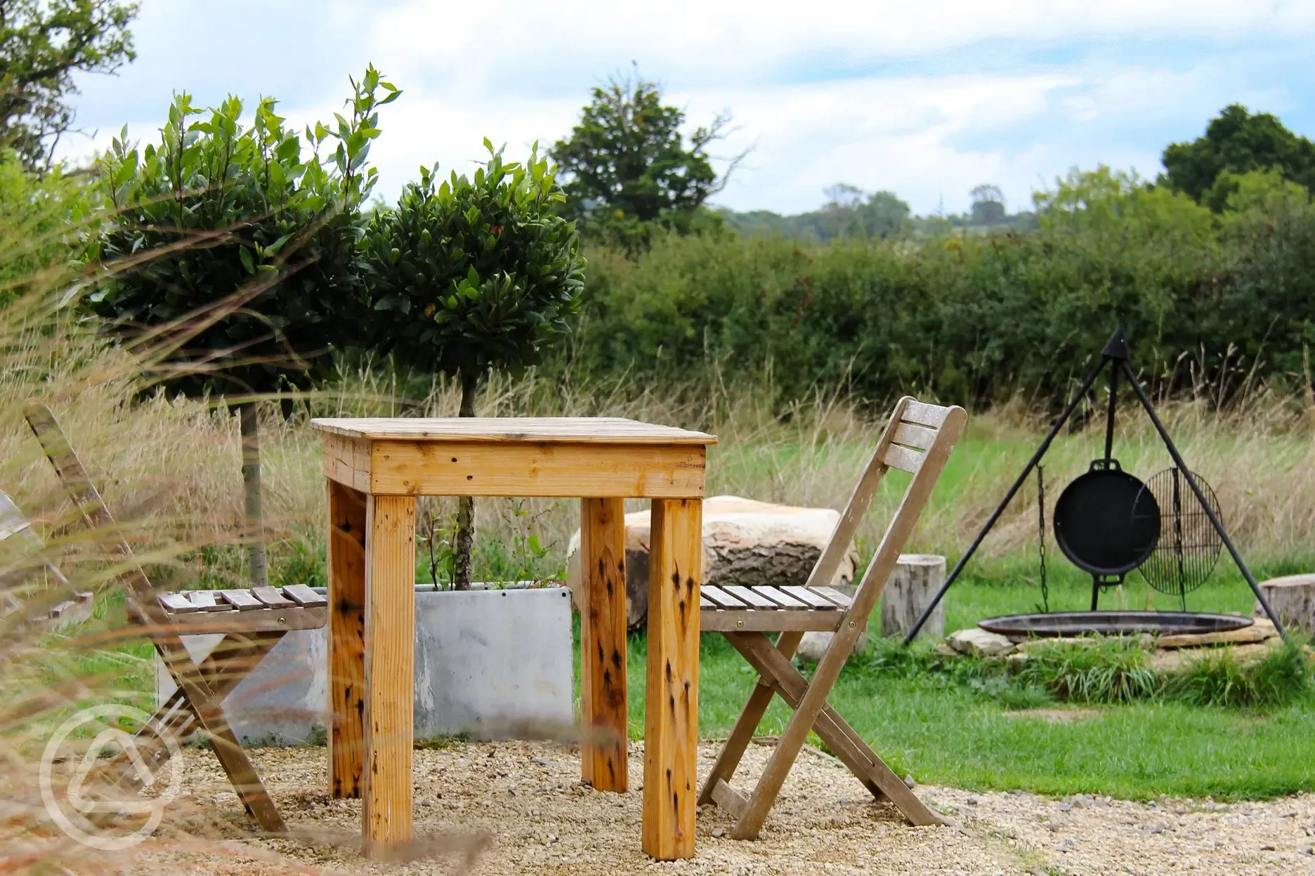 Shepherd's hut outdoor dining area