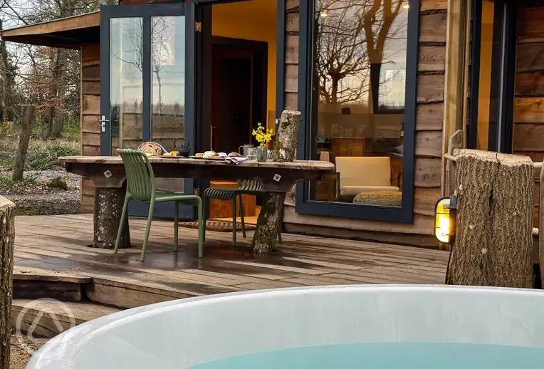 Woodland cabin private hot tub