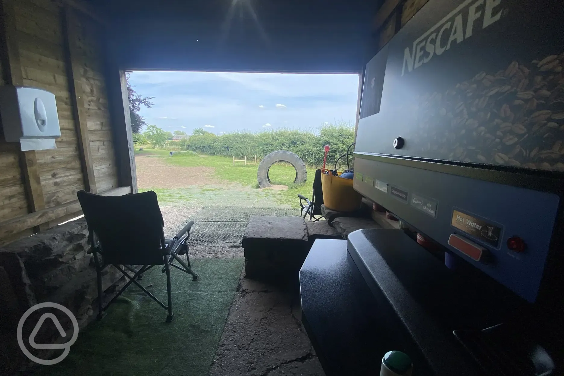 Dog park hut