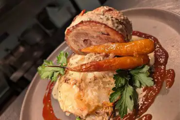 Hot dinners served at the onsite Rivers Edge pub