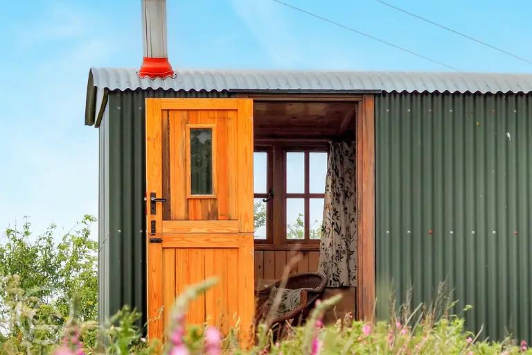 Shepherd's hut
