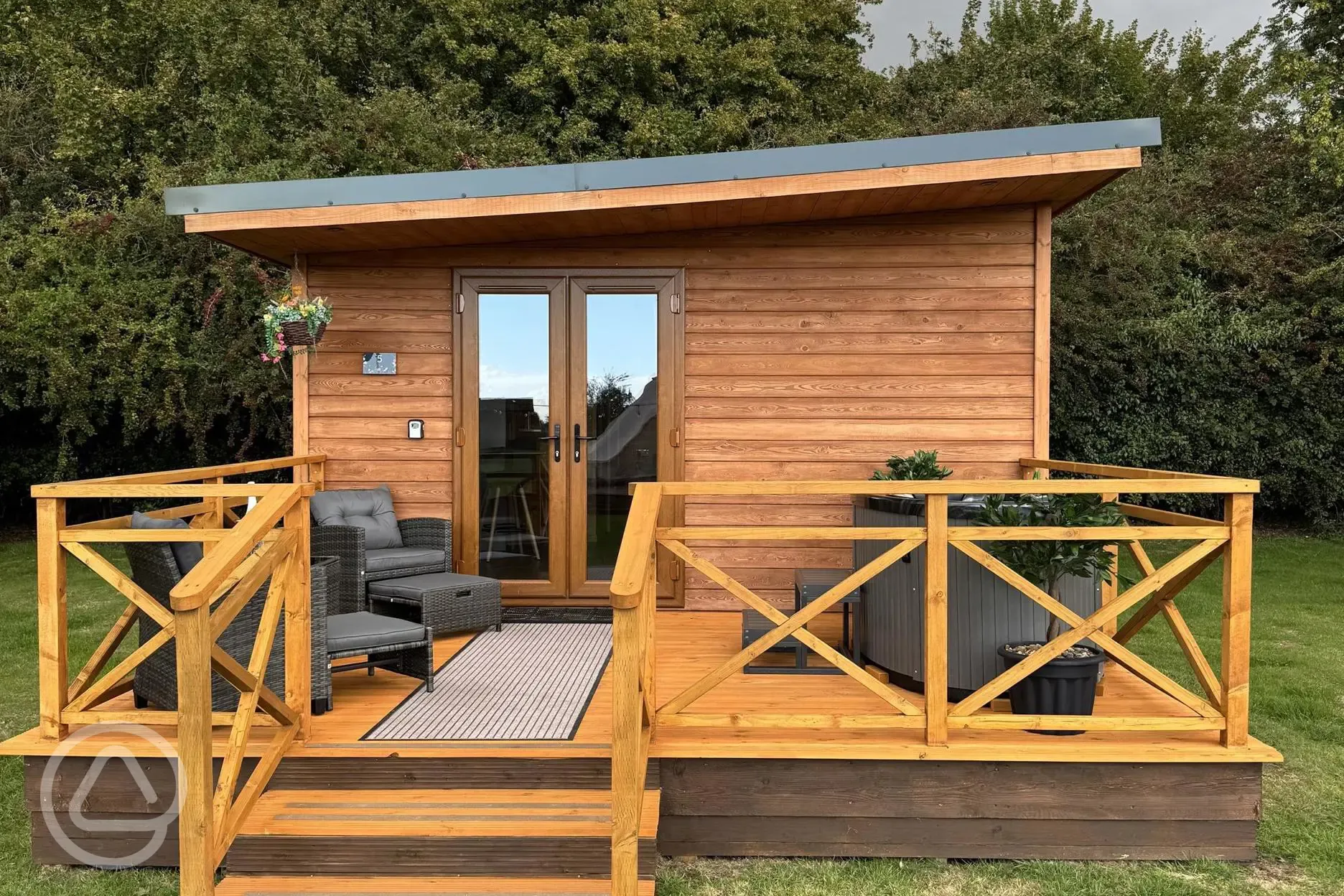 Glamping lodge with private electric hot tub