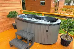 Glamping lodge with private electric hot tub