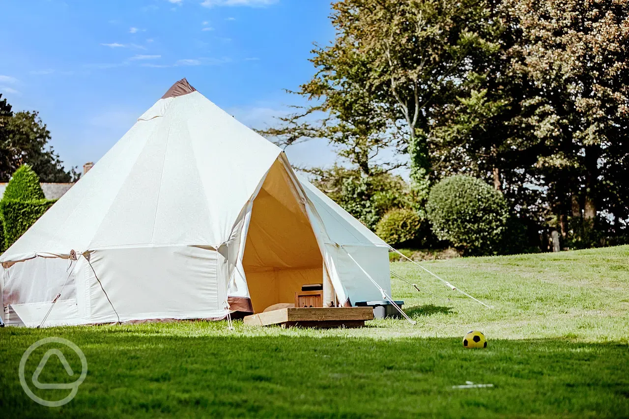 Bell tent 