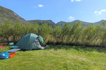 Non electric grass tent pitches