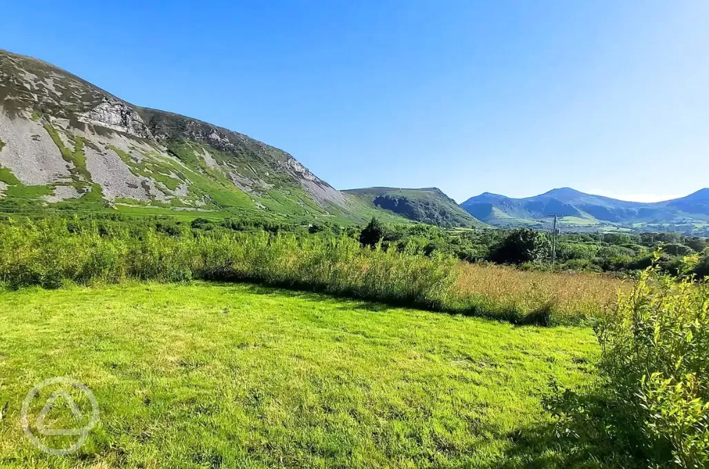 Non electric grass tent pitches