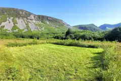 Non electric grass tent pitches