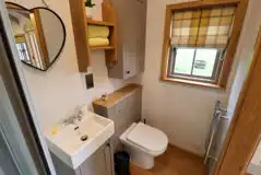 The Swaledale shepherd's hut bathroom