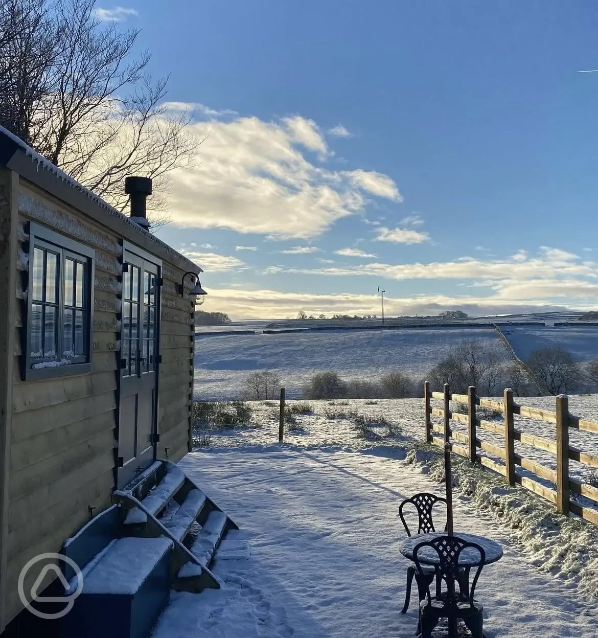 The Dalesbred shepherd's hut in the snow