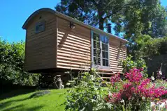 Shepherd's hut