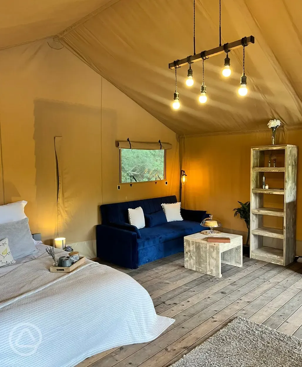 Kingfisher safari tent interior