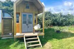 Ninho shepherd's hut and private bathroom Ninho shepherd's hut and private bathroom