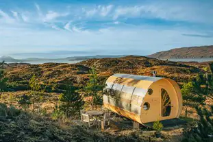 Highland Hangout, Kyle Of Lochalsh, Highlands (3.3 miles)