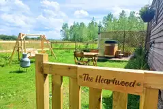 Heartwood shepherd's hut garden and hot tub