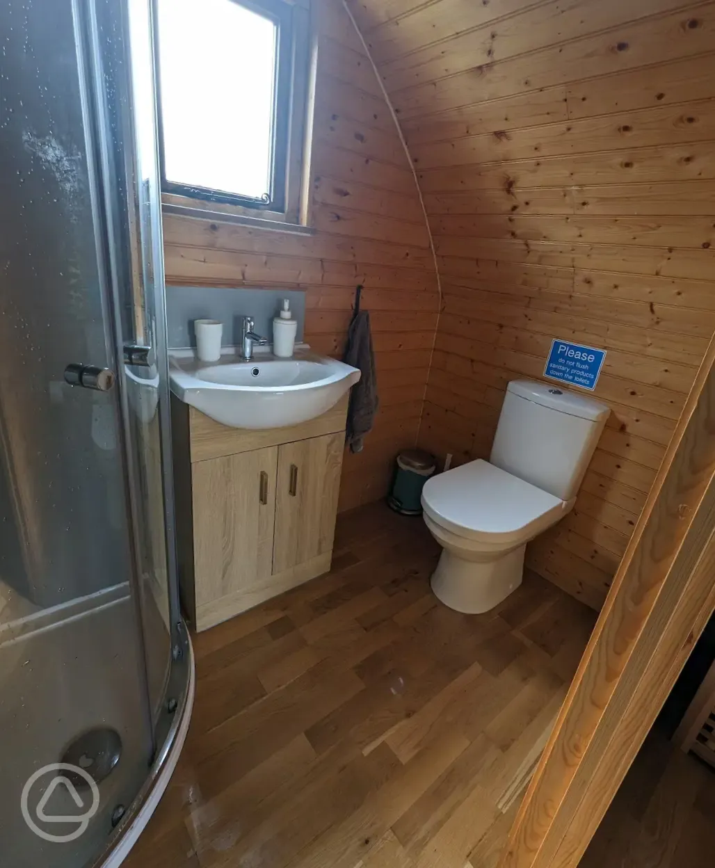 Glamping pod ensuite bathroom