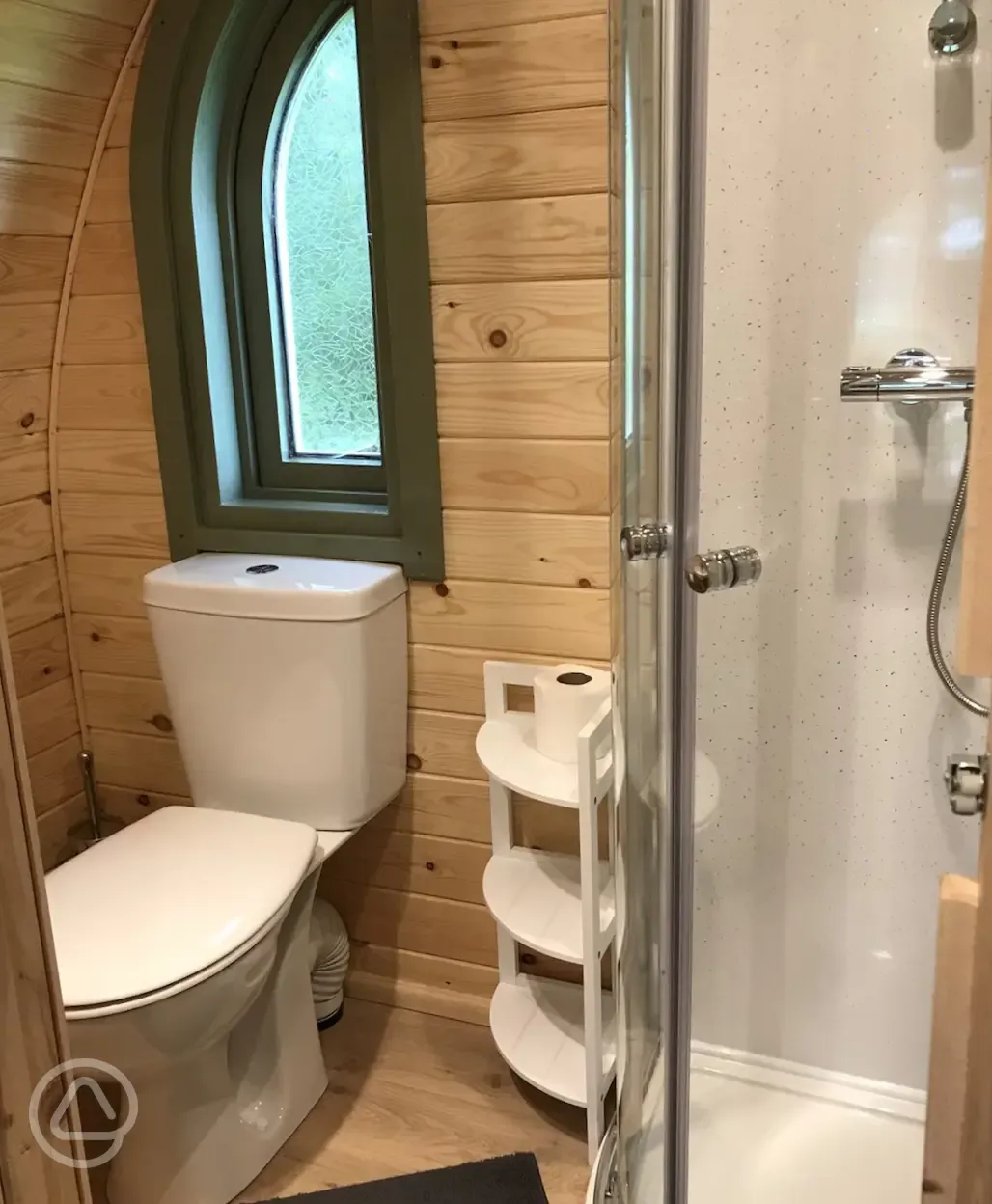 Glamping pod with hot tub ensuite