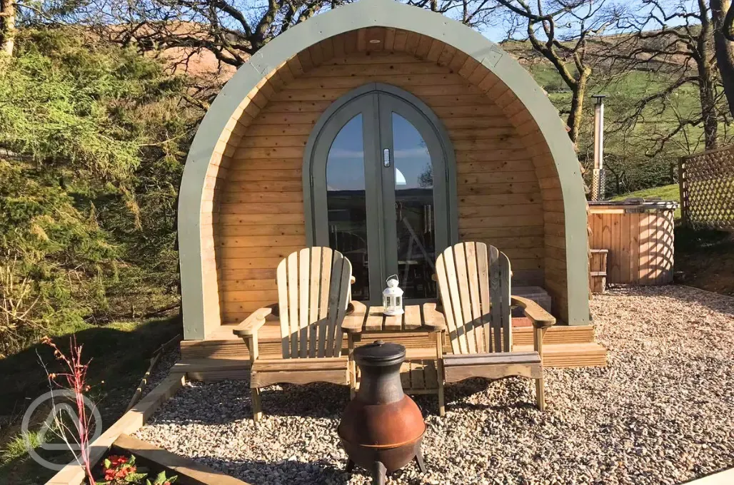 Glamping pod with hot tub