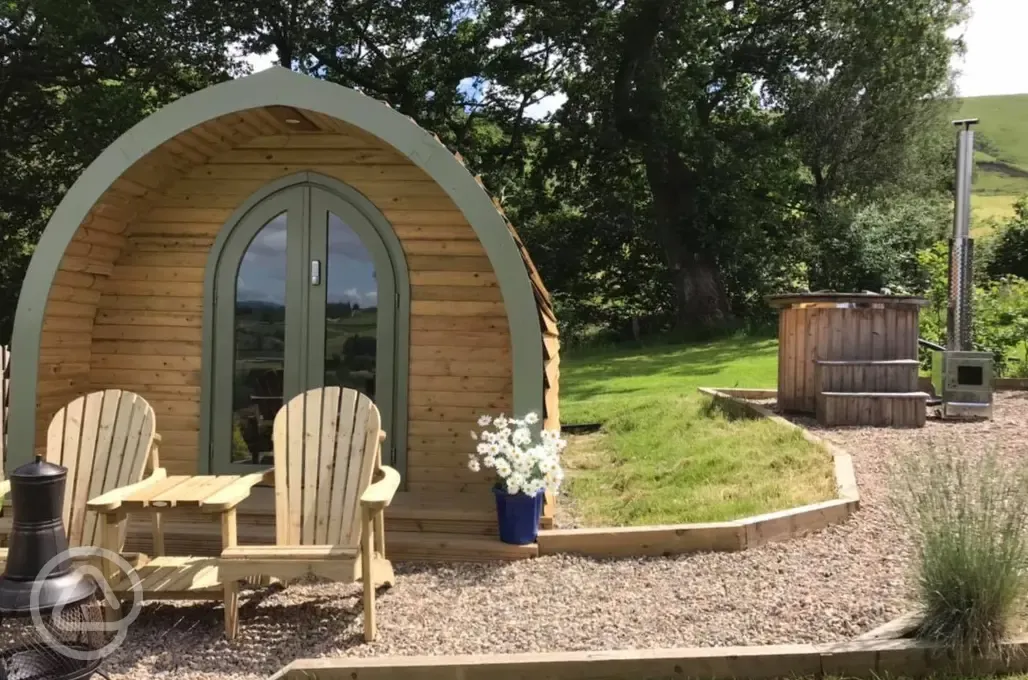 Glamping pod with hot tub