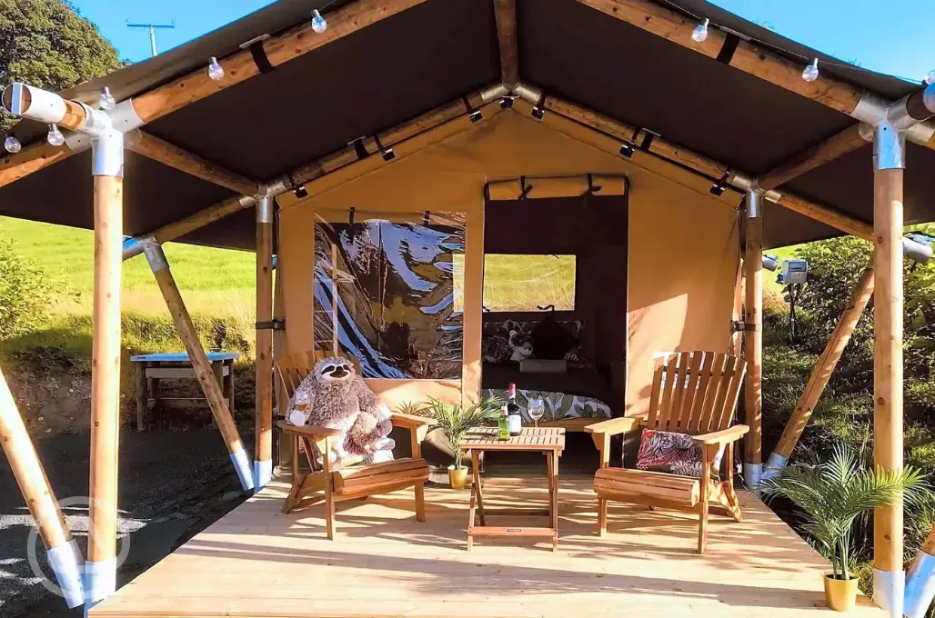 Safari tent