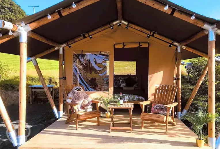 Safari tent