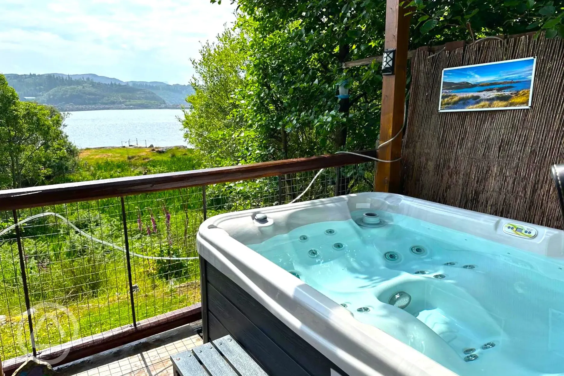 Mountview pod private hot tub and sea views