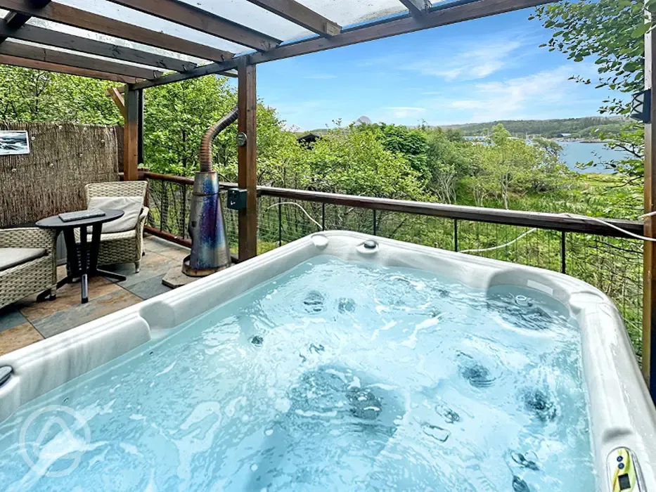 Mountview pod private hot tub and sea views