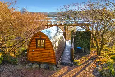 Mountview pod and sea views