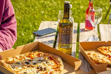 Crasu Pizza - onsite takeaway