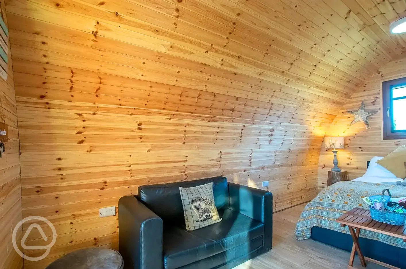 Porth Ysgo camping pod interior