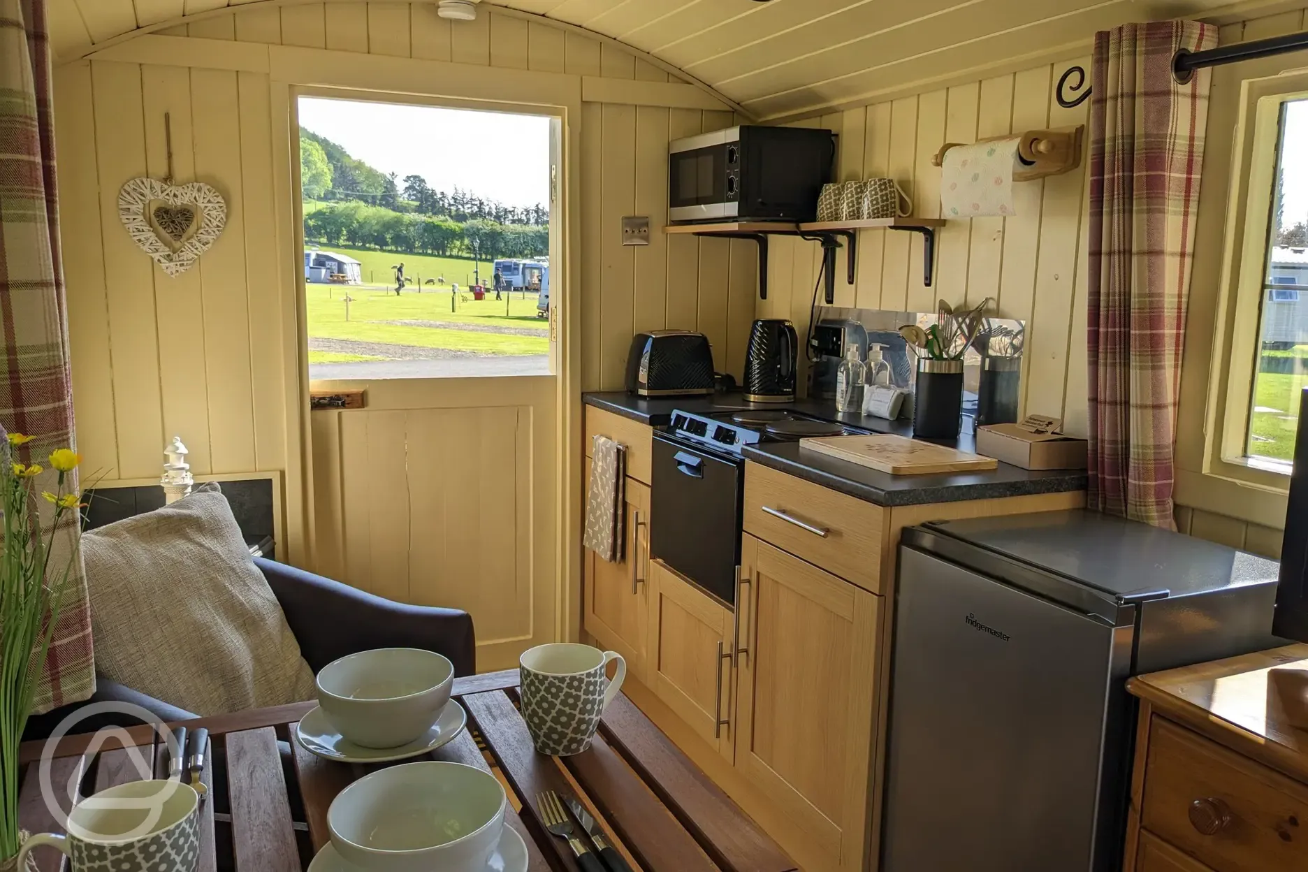 Noddfa shepherd's hut interior