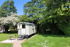 Noddfa shepherd's hut with outdoor patio and seating Noddfa shepherd's hut with outdoor patio and seating