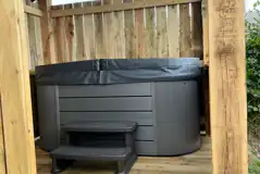 Glamping Pod with a sheltered hot tub