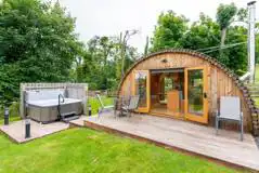 Y Cwtch Glamping Pod decking and hot tub