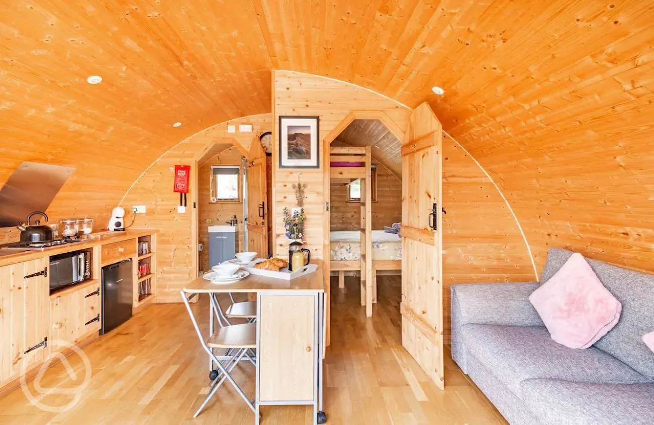 Black Mountain Pemberton Glamping Pod living area