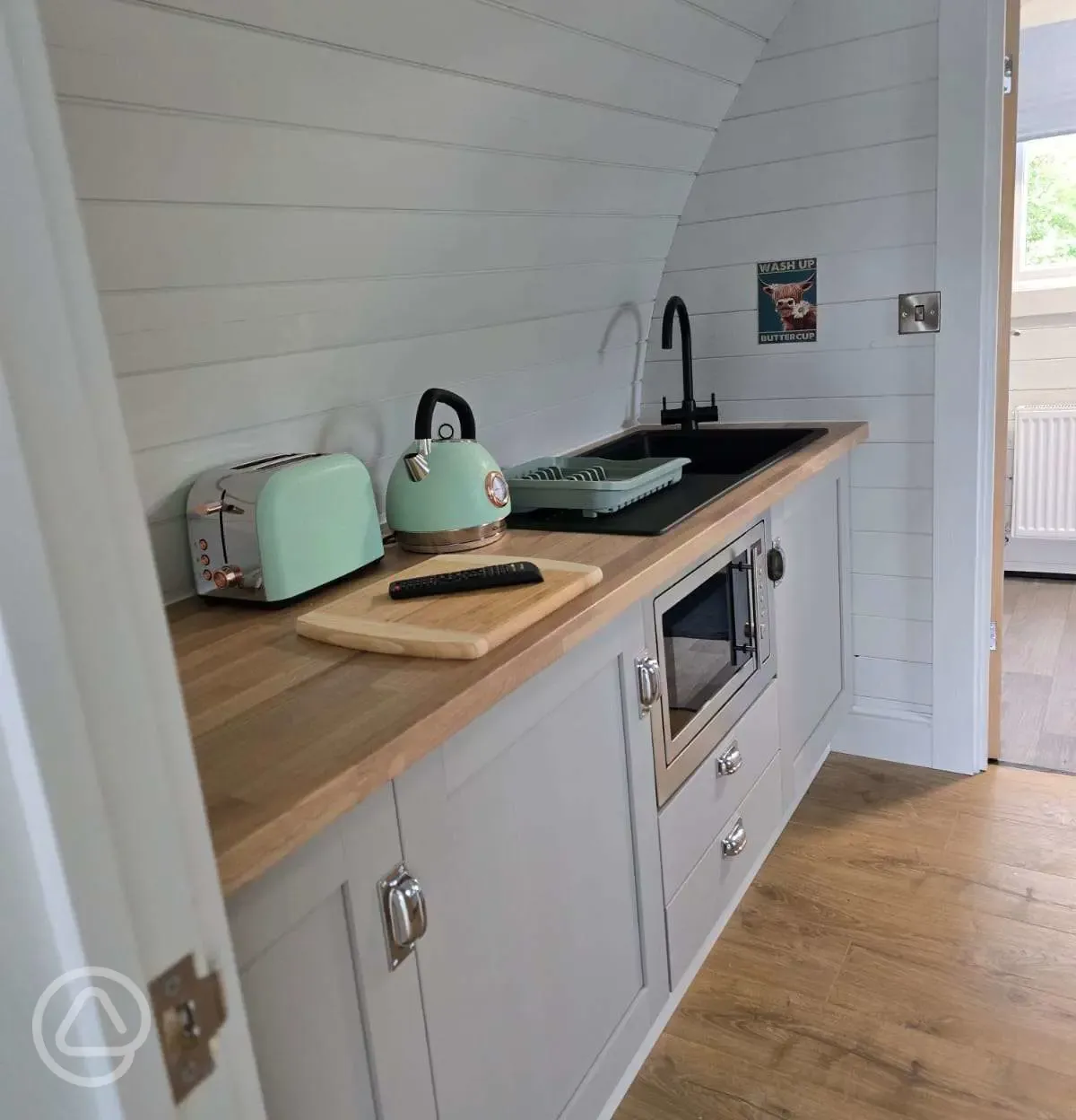 Buttercup ensuite glamping pod kitchen