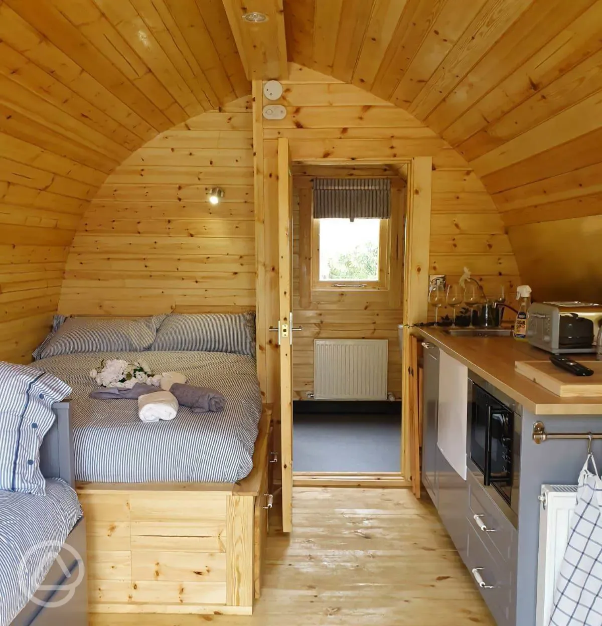 Ensuite glamping pod (four person) interior