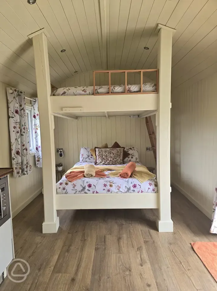 Lily ensuite shepherd's hut double bunk bed