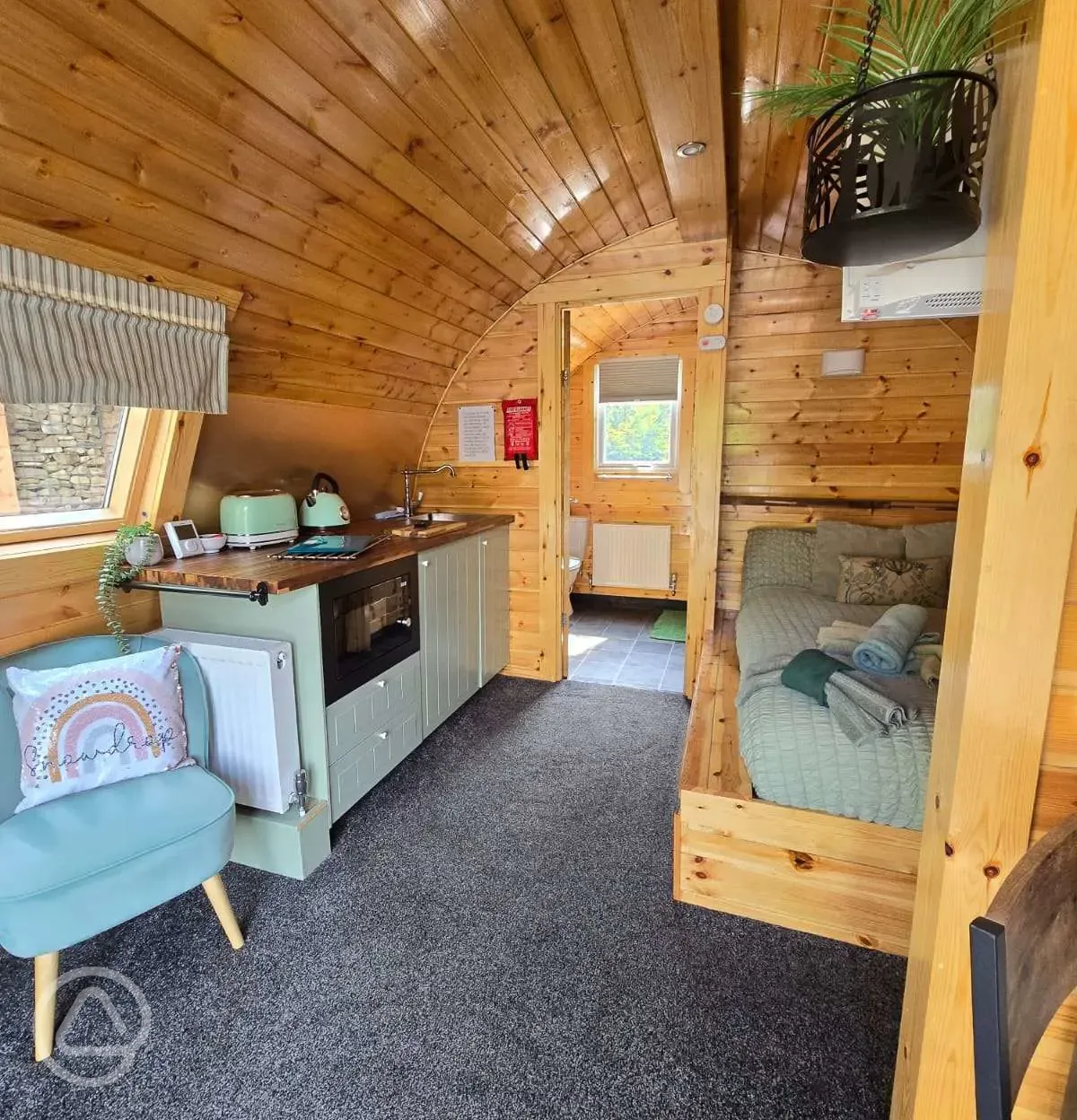 Snowdrop ensuite glamping pod interior