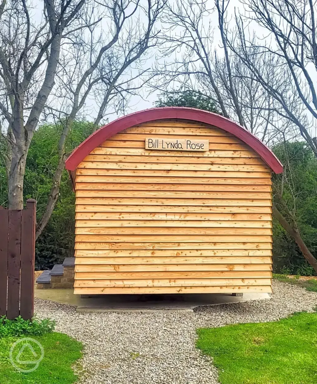 Bilynda Rose ensuite shepherd's hut