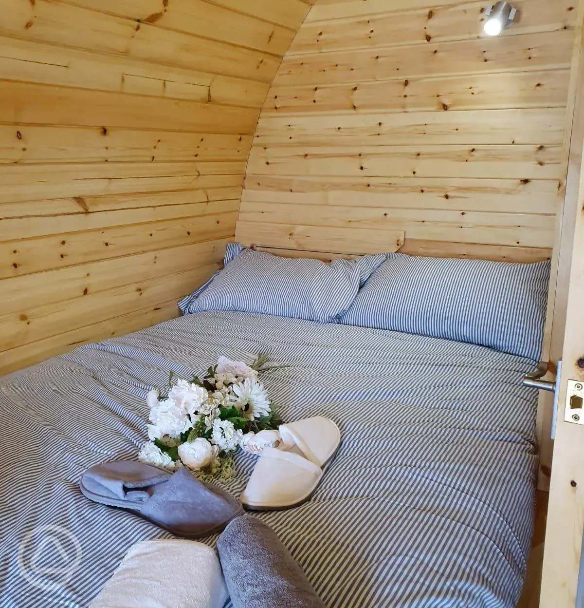 Ensuite glamping pod (four person) double bed