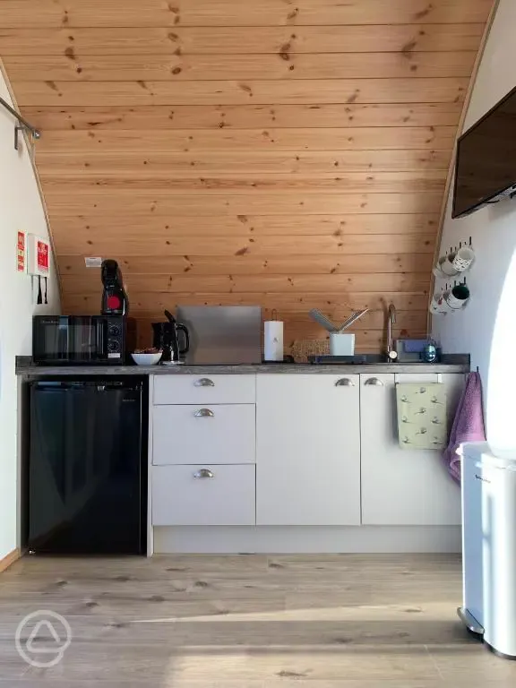 Ensuite glamping pod - kitchen