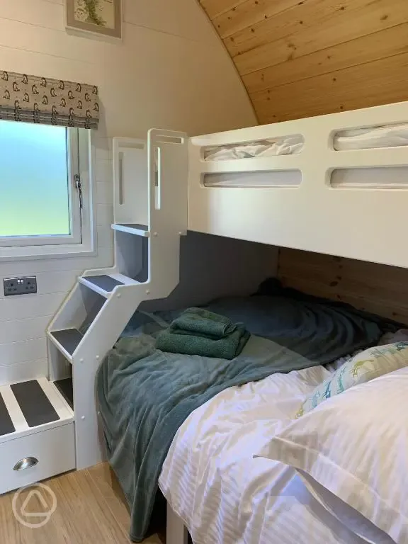 Ensuite glamping pod - bunk beds