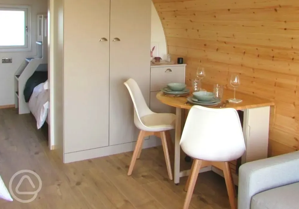 Ensuite glamping pod - dining area