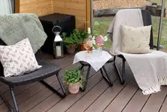 Ensuite glamping pod - outdoor seating Ensuite glamping pod - outdoor seating