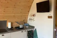 Ensuite glamping pod - kitchen