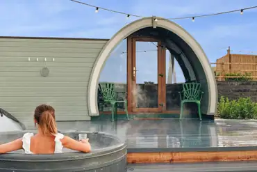 Glamping pod with hot tub