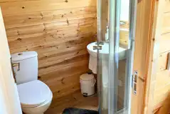 Premium glamping pod ensuite bathroom Premium glamping pod ensuite bathroom