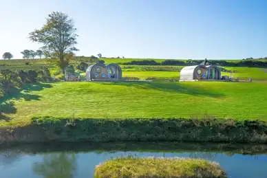 Let's Glamp Retro Let's Glamp Retro